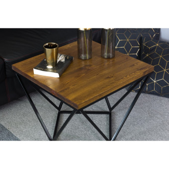 Loftowy stolik kawowy z drewna i metalu
